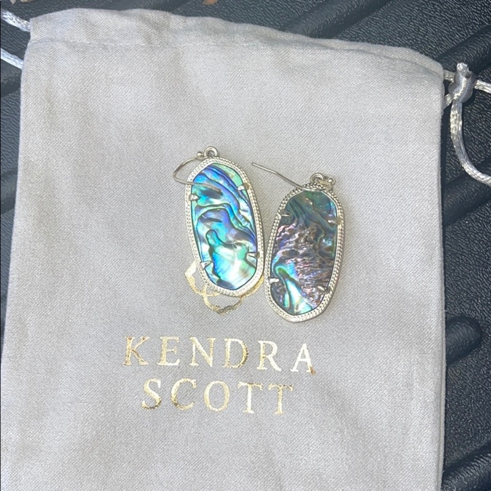 Kendra Scott Danielle Earrings. With Bag.
